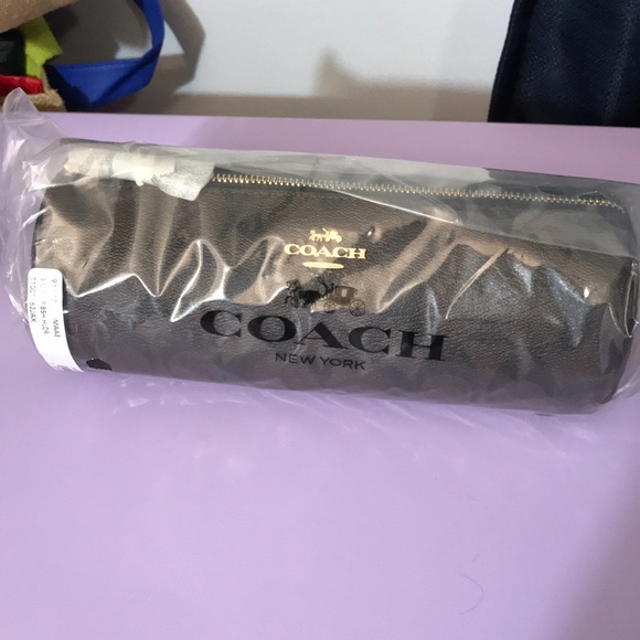 Coach Make Up Brush Holder in Signature Canvas - Picture 6 of 9